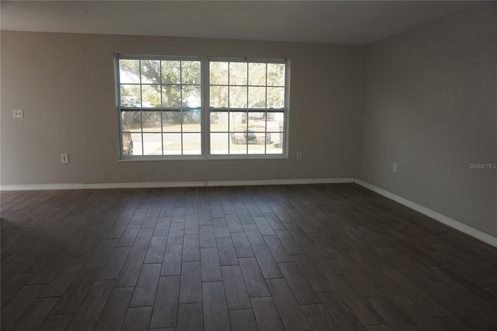 En Venta: $309,900 (3 camas, 1 baños, 1172 Pies cuadrados)