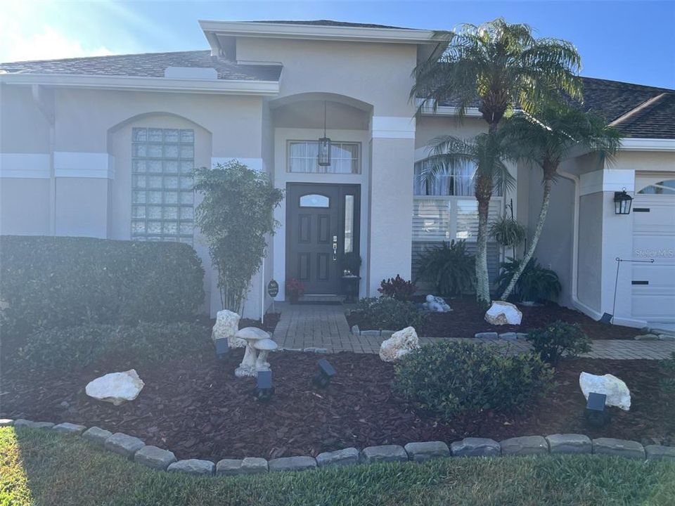 For Sale: $565,000 (4 beds, 3 baths, 2275 Square Feet)