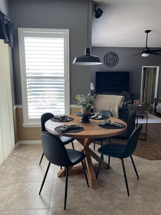 For Sale: $565,000 (4 beds, 3 baths, 2275 Square Feet)