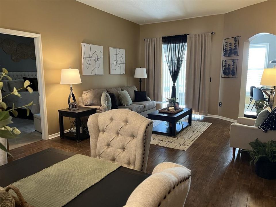 For Sale: $565,000 (4 beds, 3 baths, 2275 Square Feet)