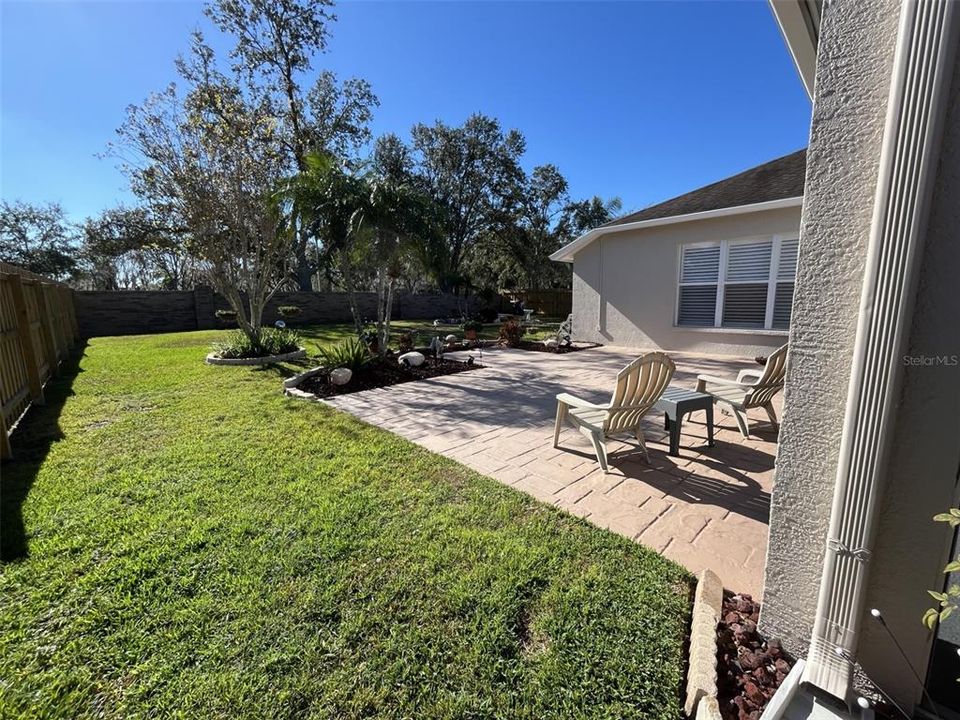 For Sale: $565,000 (4 beds, 3 baths, 2275 Square Feet)