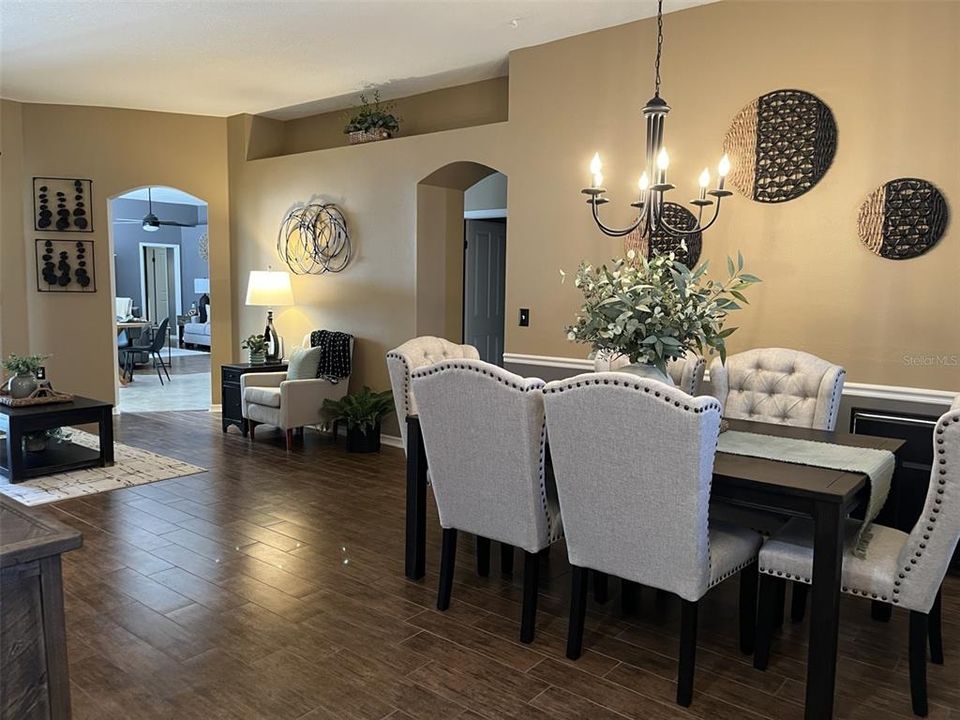 For Sale: $565,000 (4 beds, 3 baths, 2275 Square Feet)