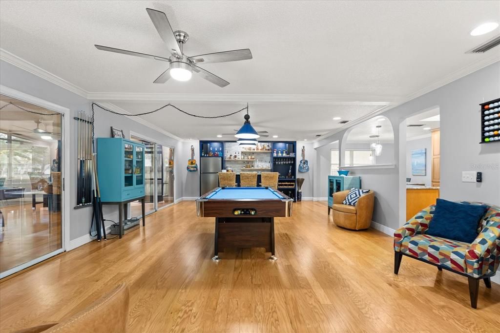 En Venta: $579,000 (3 camas, 2 baños, 2574 Pies cuadrados)