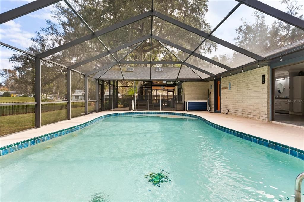 En Venta: $579,000 (3 camas, 2 baños, 2574 Pies cuadrados)