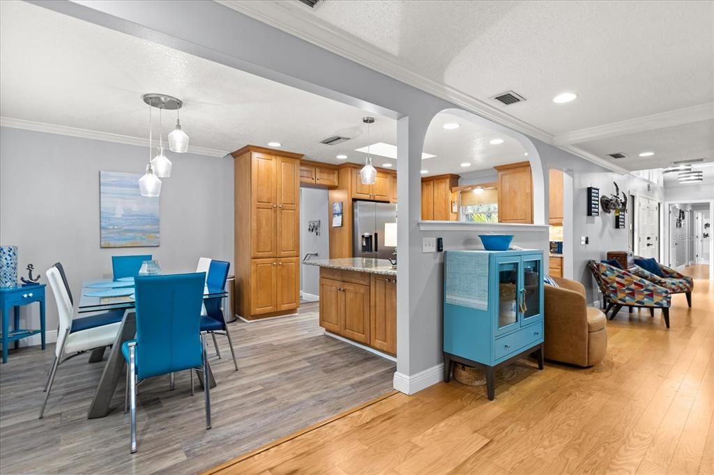 En Venta: $579,000 (3 camas, 2 baños, 2574 Pies cuadrados)