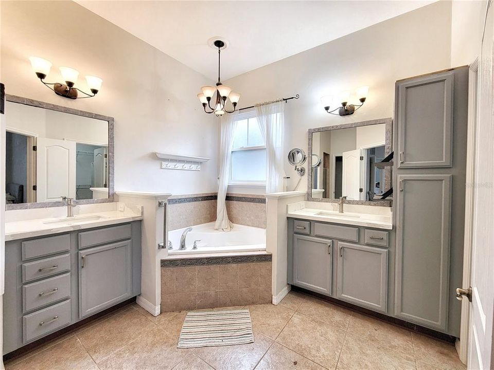 待售: $299,900 (3 贝兹, 2 浴室, 1609 平方英尺)