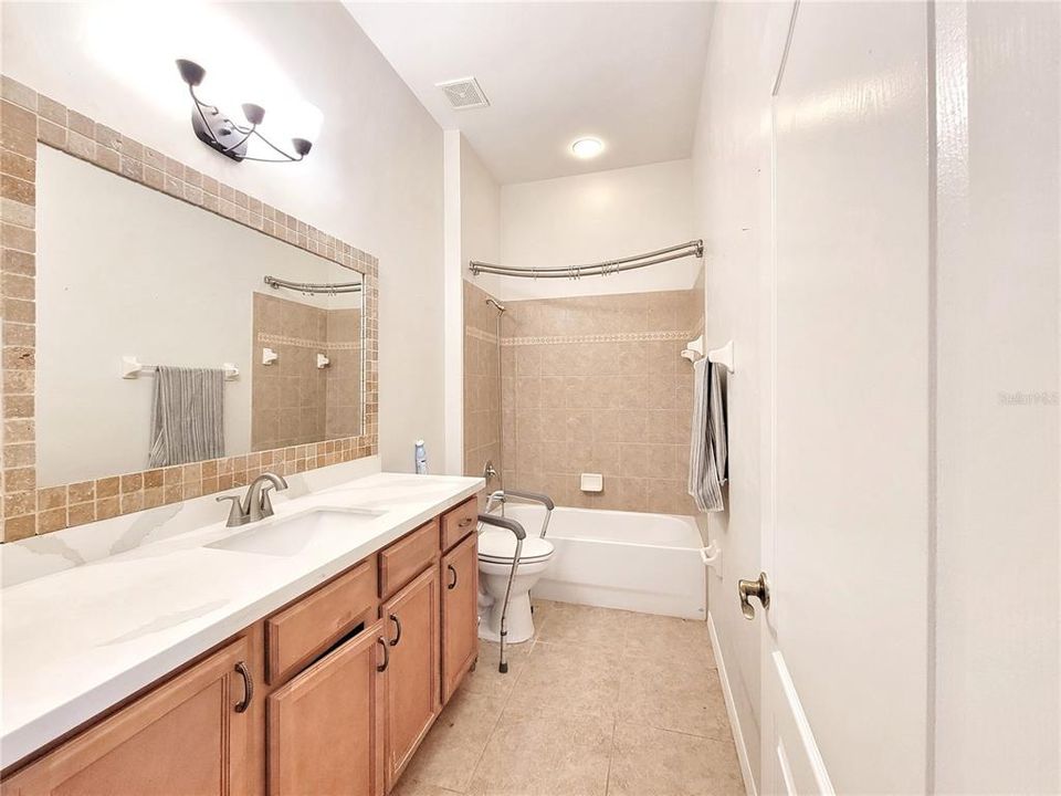 待售: $299,900 (3 贝兹, 2 浴室, 1609 平方英尺)