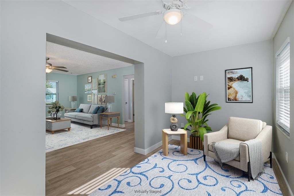 待售: $225,000 (2 贝兹, 1 浴室, 975 平方英尺)