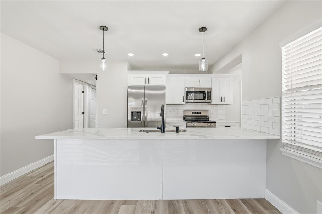 En Venta: $399,900 (3 camas, 2 baños, 1334 Pies cuadrados)