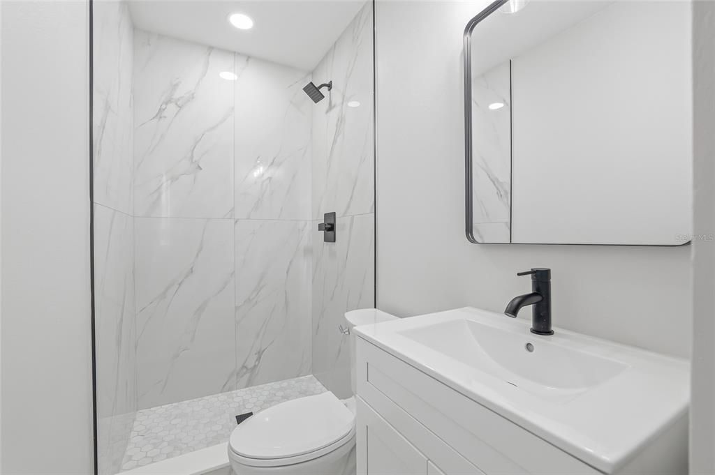 En Venta: $399,900 (3 camas, 2 baños, 1334 Pies cuadrados)