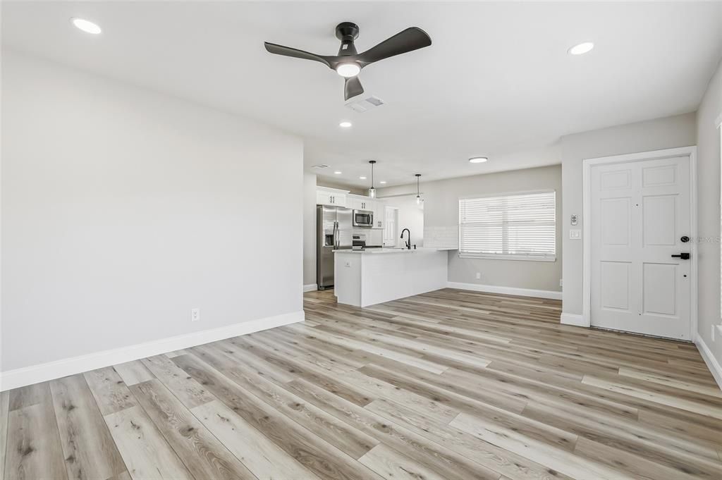 En Venta: $399,900 (3 camas, 2 baños, 1334 Pies cuadrados)