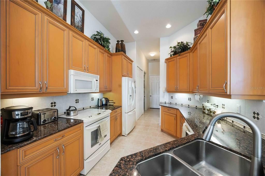 En Venta: $489,999 (3 camas, 2 baños, 2206 Pies cuadrados)