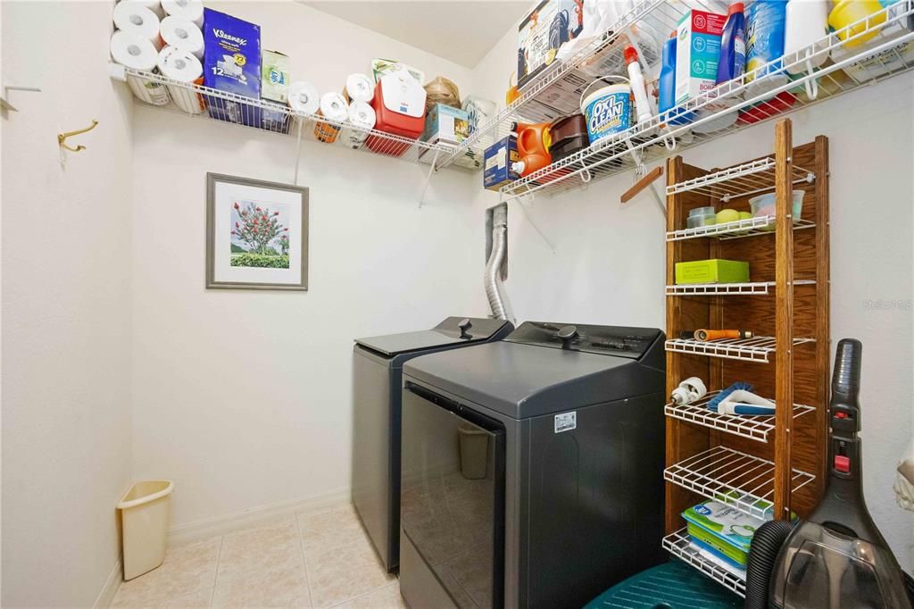 En Venta: $489,999 (3 camas, 2 baños, 2206 Pies cuadrados)