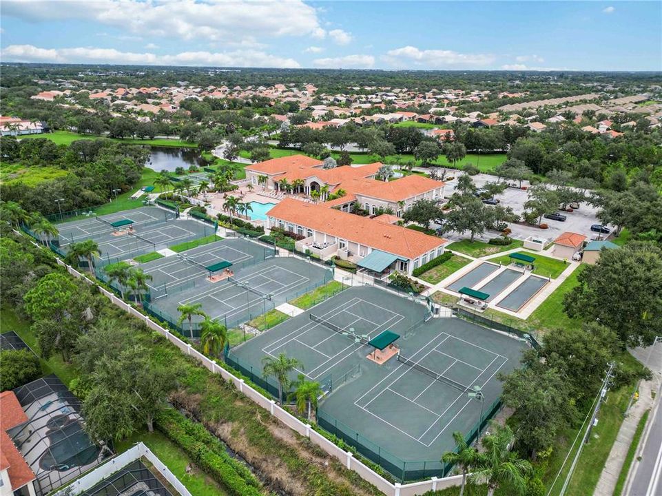 En Venta: $489,999 (3 camas, 2 baños, 2206 Pies cuadrados)