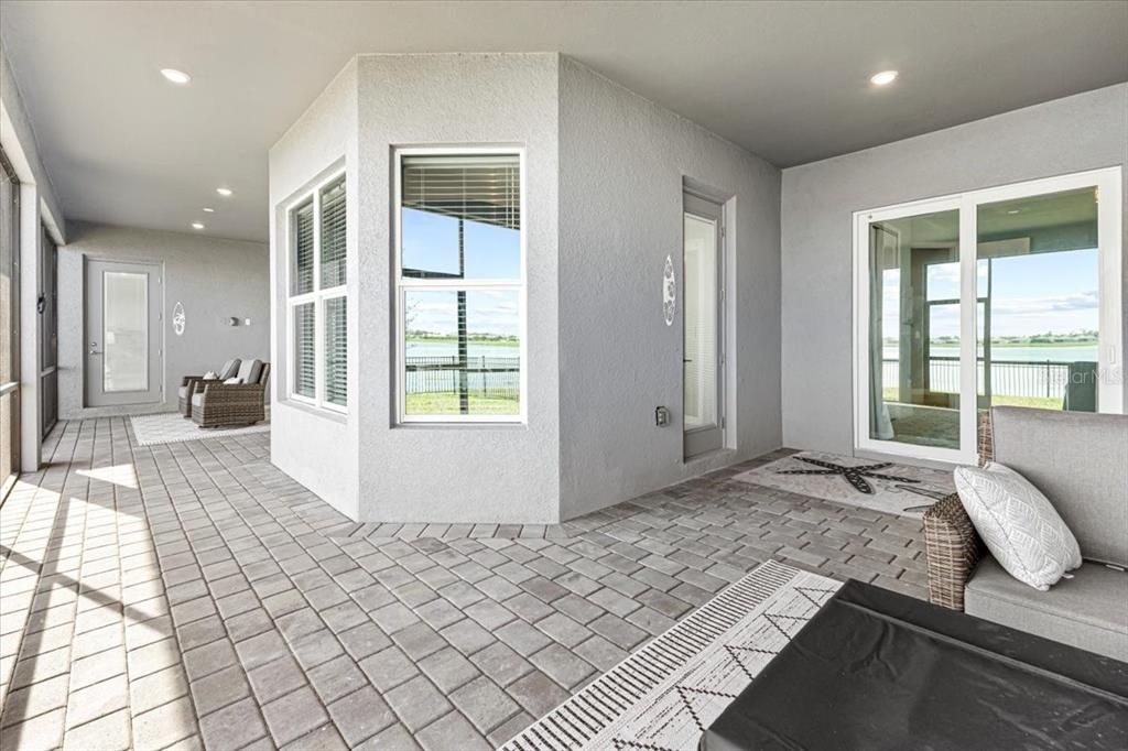 出租: $4,800 (3 贝兹, 3 浴室, 2813 平方英尺)