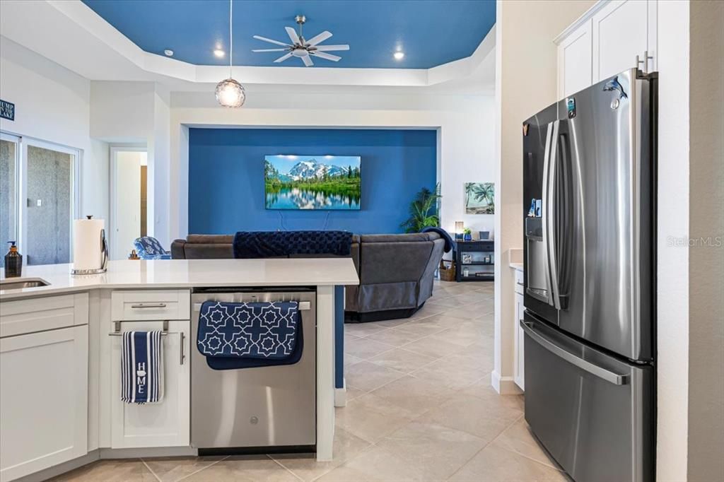 出租: $4,800 (3 贝兹, 3 浴室, 2813 平方英尺)