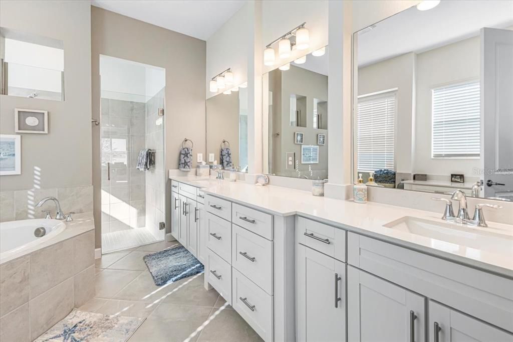 出租: $4,800 (3 贝兹, 3 浴室, 2813 平方英尺)