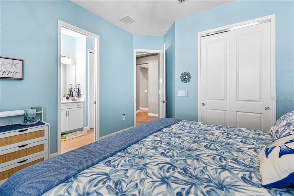 出租: $4,800 (3 贝兹, 3 浴室, 2813 平方英尺)