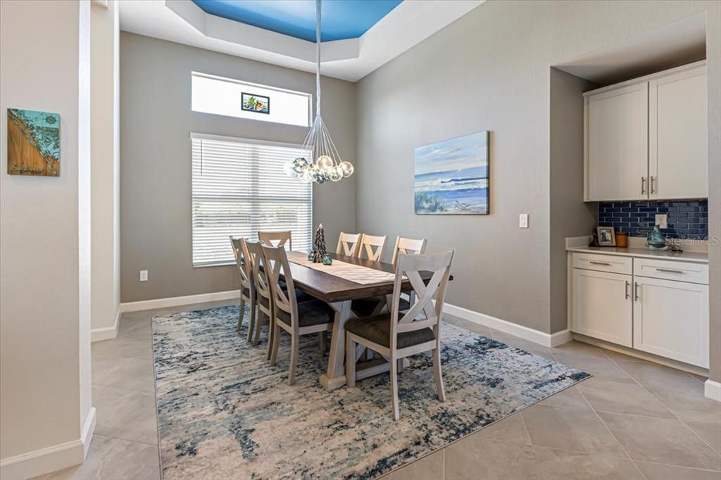 出租: $4,800 (3 贝兹, 3 浴室, 2813 平方英尺)