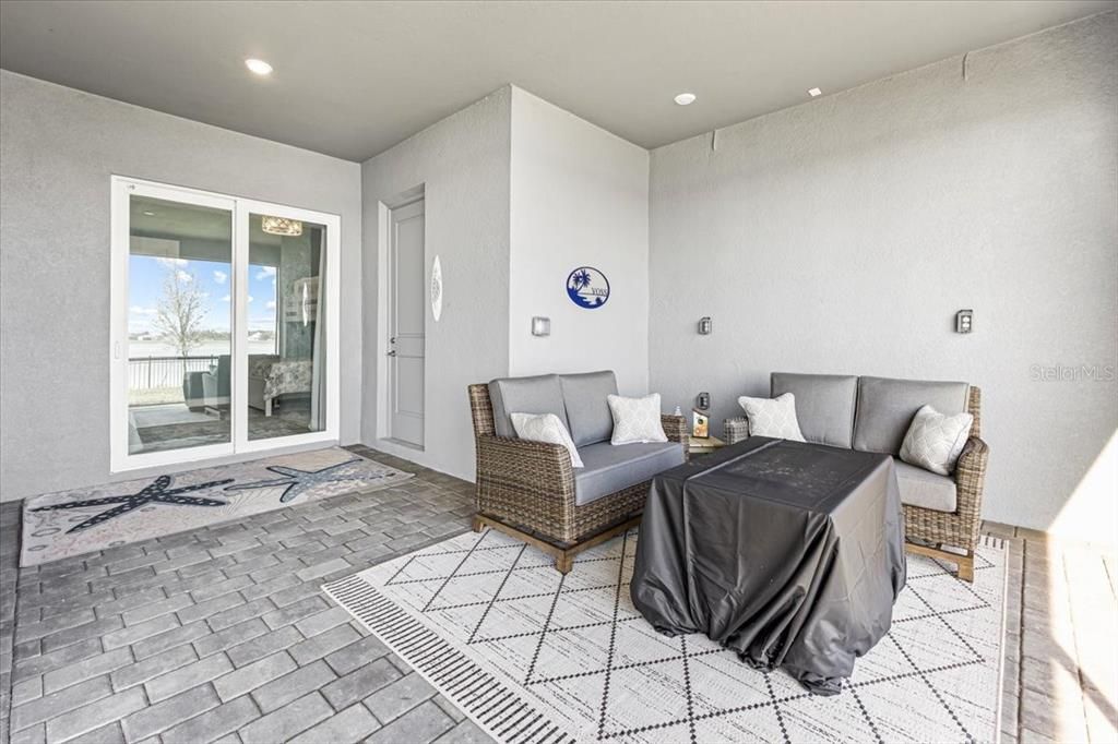 出租: $4,800 (3 贝兹, 3 浴室, 2813 平方英尺)