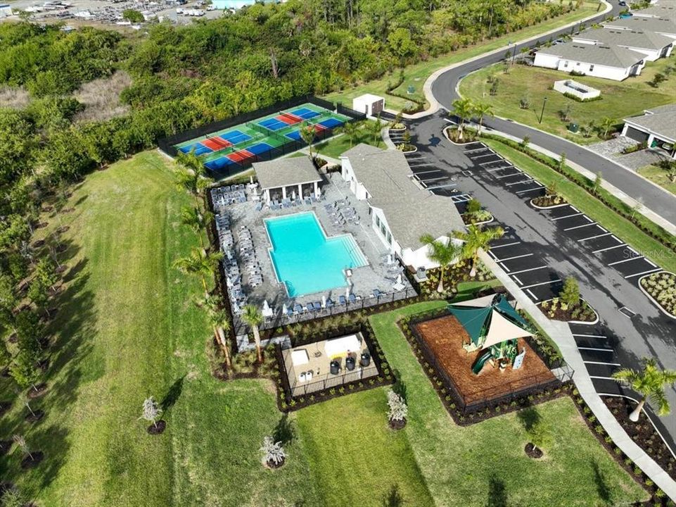 出租: $4,800 (3 贝兹, 3 浴室, 2813 平方英尺)