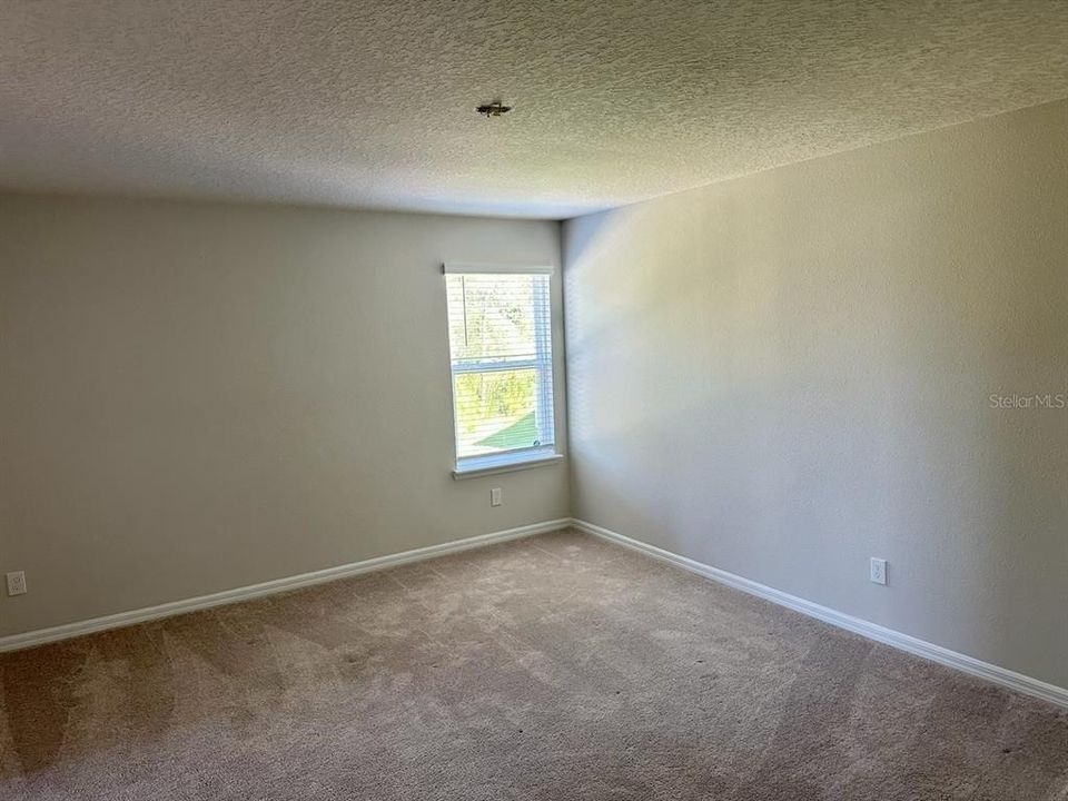 For Rent: $3,200 (4 beds, 2 baths, 2161 Square Feet)