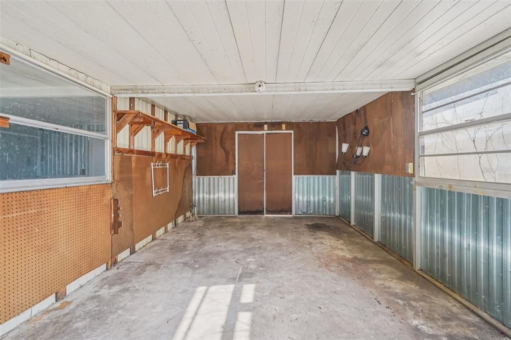 На продажу: $139,900 (2 спален, 2 ванн, 1068 Квадратных фут)