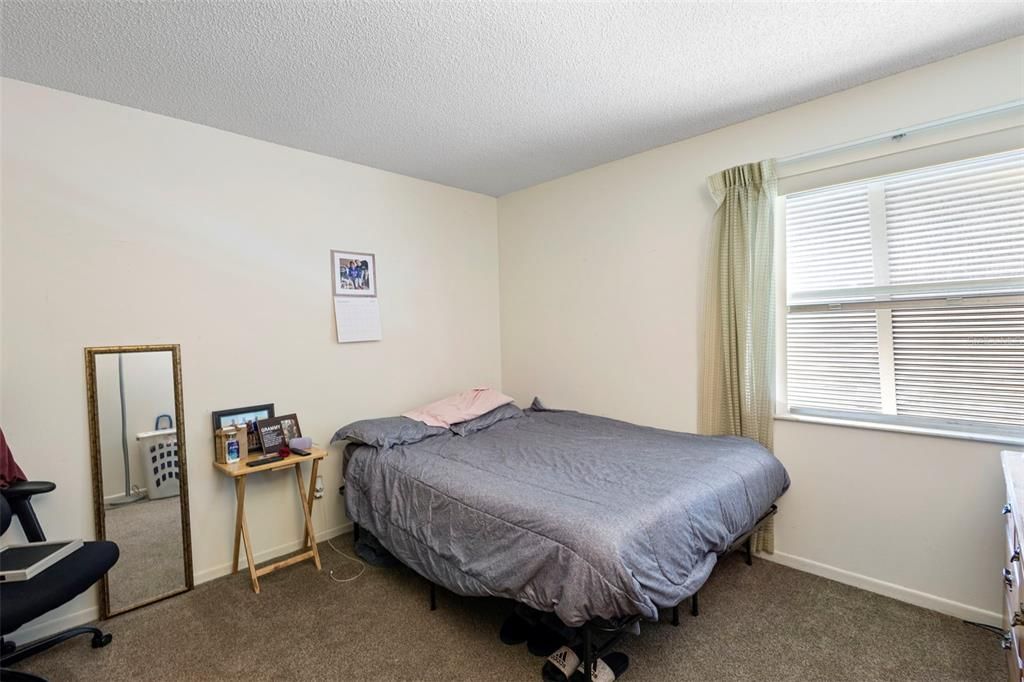 На продажу: $165,900 (2 спален, 2 ванн, 897 Квадратных фут)