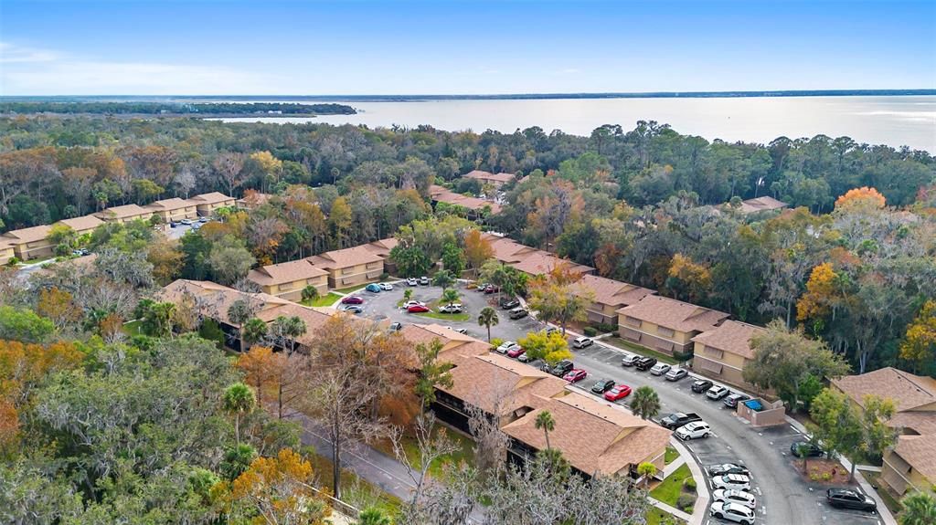 На продажу: $165,900 (2 спален, 2 ванн, 897 Квадратных фут)