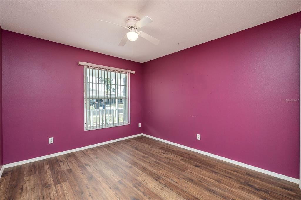 For Sale: $295,000 (3 beds, 2 baths, 1177 Square Feet)