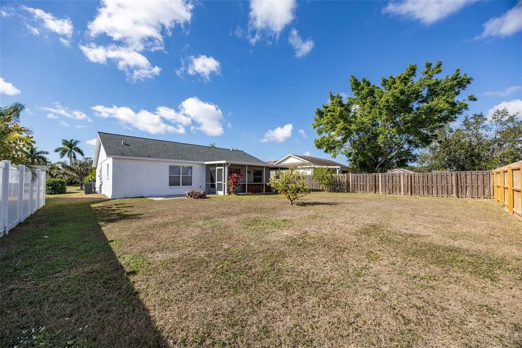 For Sale: $295,000 (3 beds, 2 baths, 1177 Square Feet)