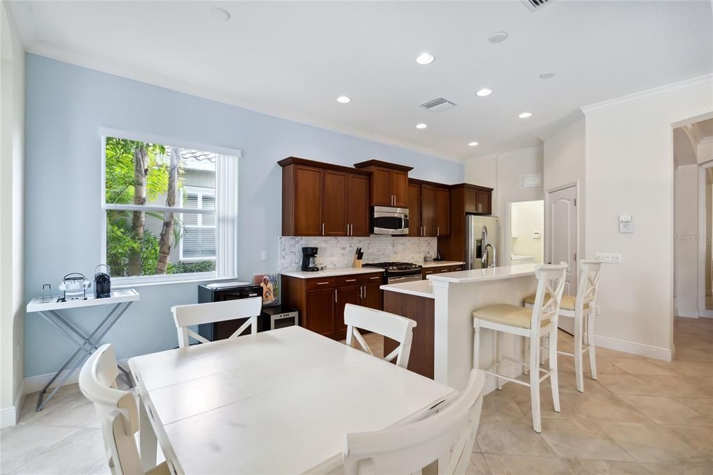 For Sale: $800,000 (3 beds, 2 baths, 2176 Square Feet)