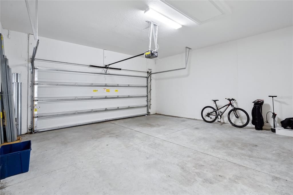 For Sale: $800,000 (3 beds, 2 baths, 2176 Square Feet)