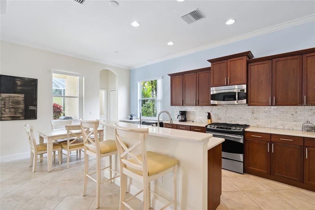 For Sale: $800,000 (3 beds, 2 baths, 2176 Square Feet)