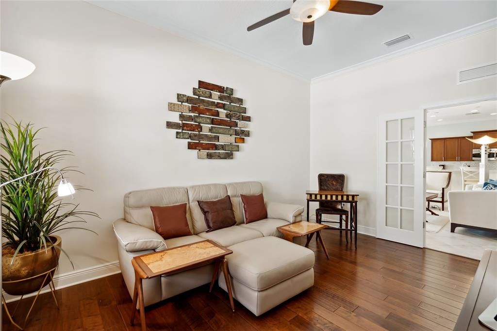 For Sale: $800,000 (3 beds, 2 baths, 2176 Square Feet)