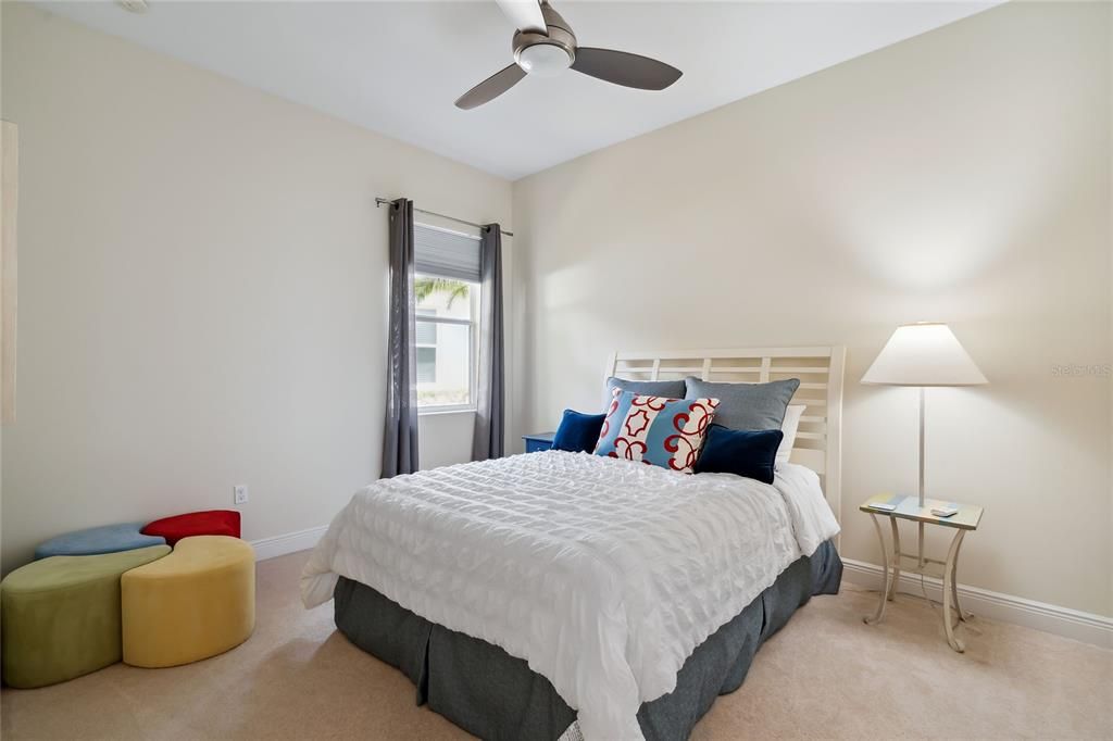 For Sale: $800,000 (3 beds, 2 baths, 2176 Square Feet)