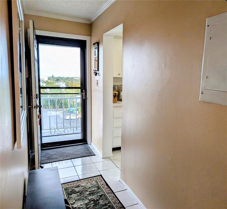 For Sale: $158,800 (2 beds, 2 baths, 1144 Square Feet)