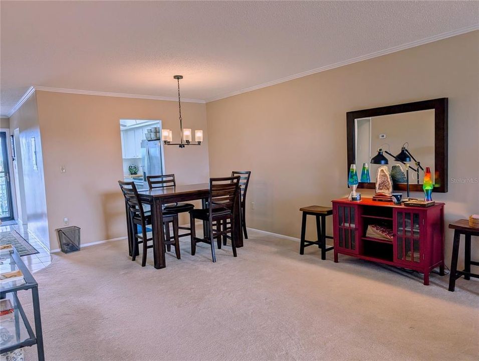 For Sale: $158,800 (2 beds, 2 baths, 1144 Square Feet)