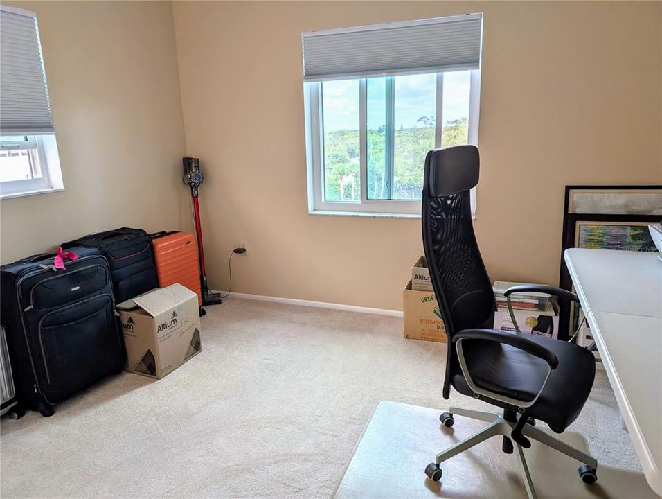 For Sale: $158,800 (2 beds, 2 baths, 1144 Square Feet)