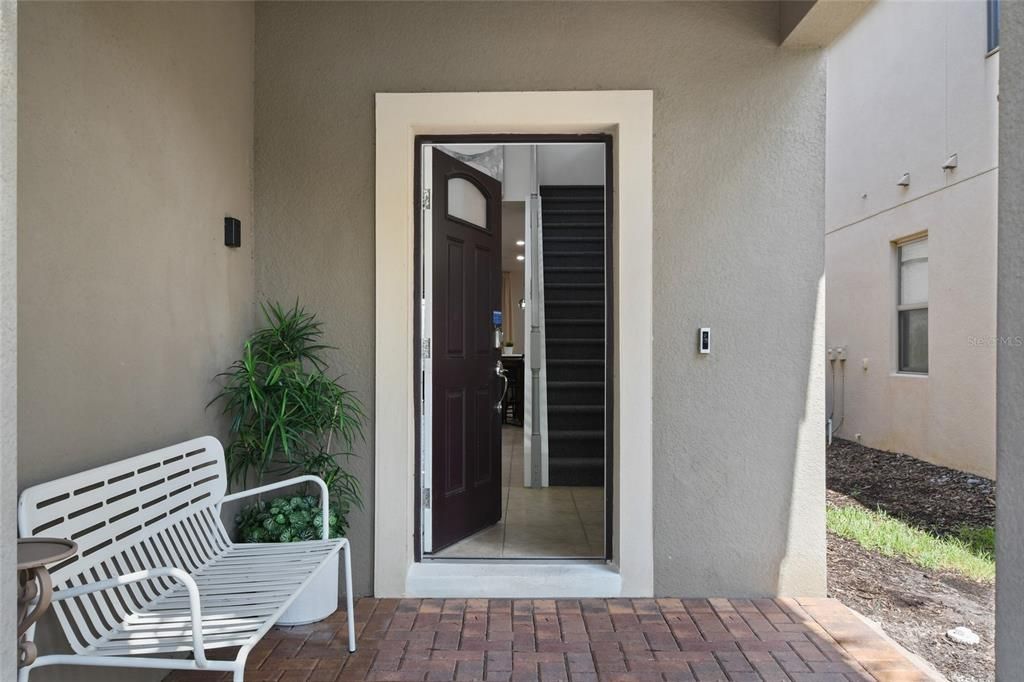 For Sale: $610,000 (6 beds, 4 baths, 3142 Square Feet)