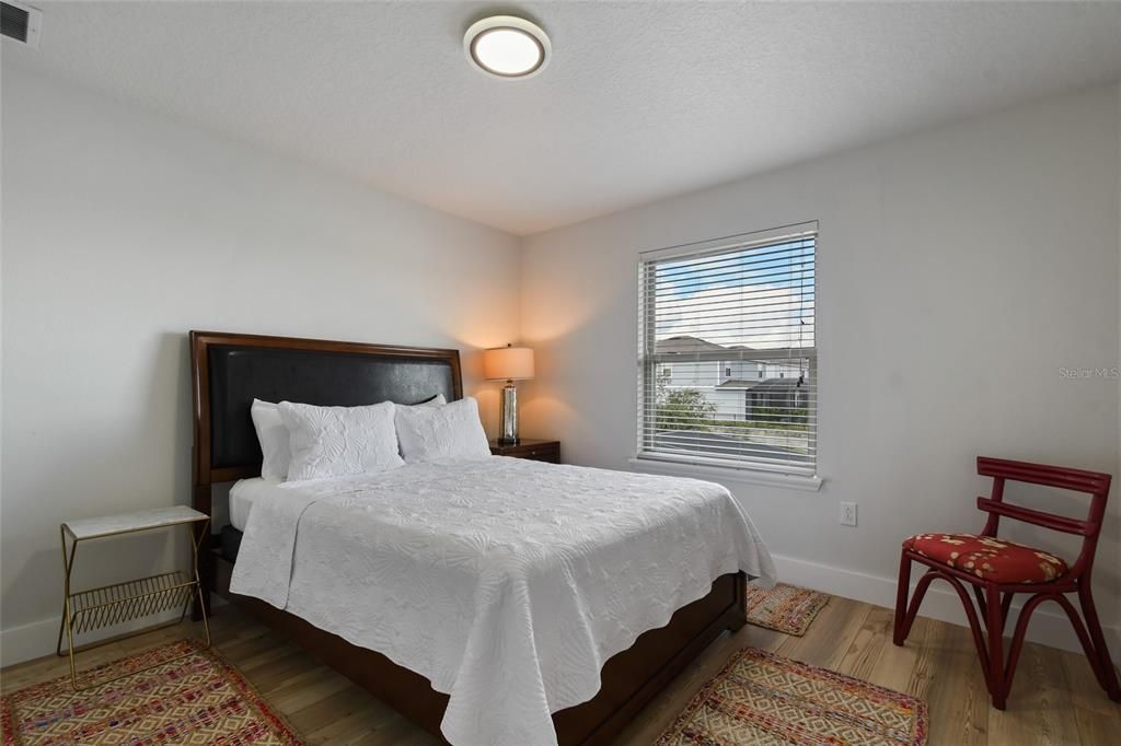 For Sale: $610,000 (6 beds, 4 baths, 3142 Square Feet)