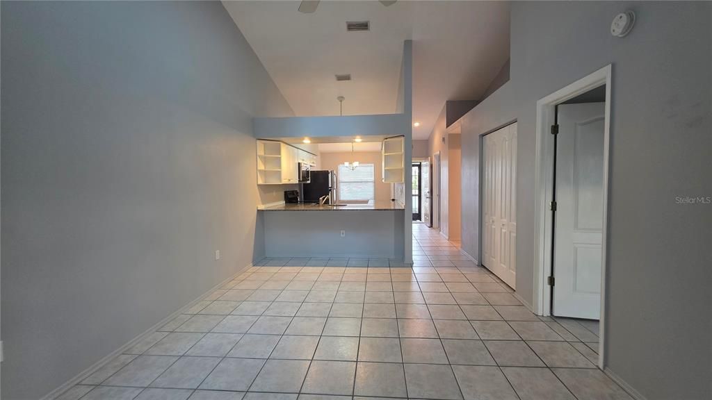 For Rent: $1,800 (2 beds, 2 baths, 1135 Square Feet)