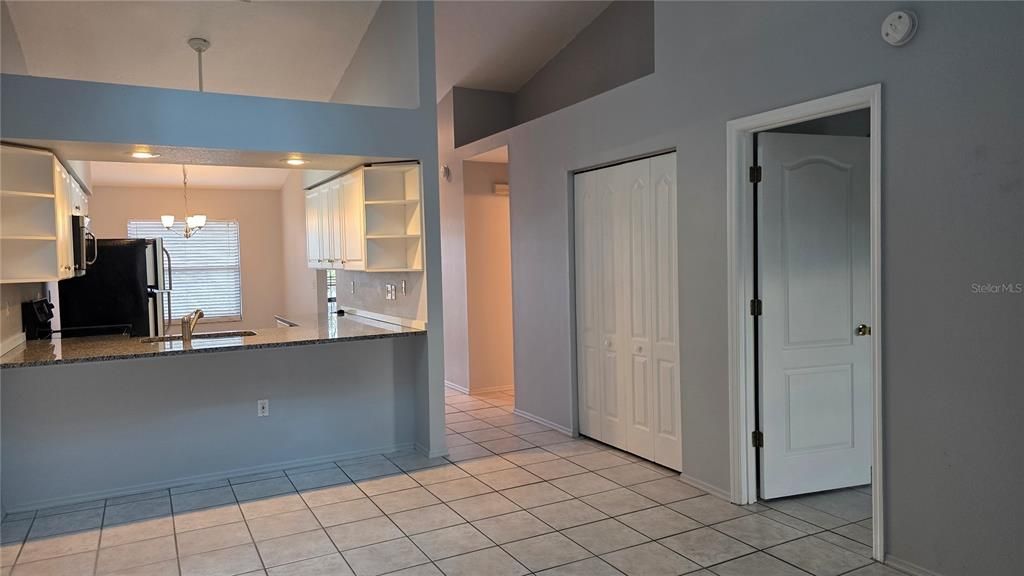 For Rent: $1,800 (2 beds, 2 baths, 1135 Square Feet)