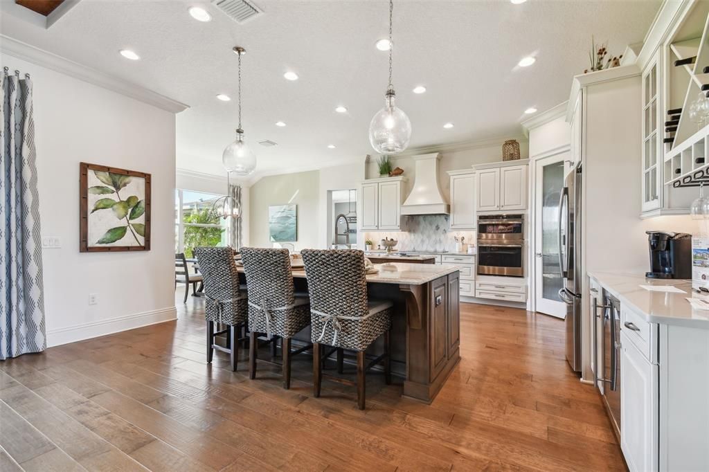 На продажу: $1,299,900 (3 спален, 2 ванн, 3066 Квадратных фут)