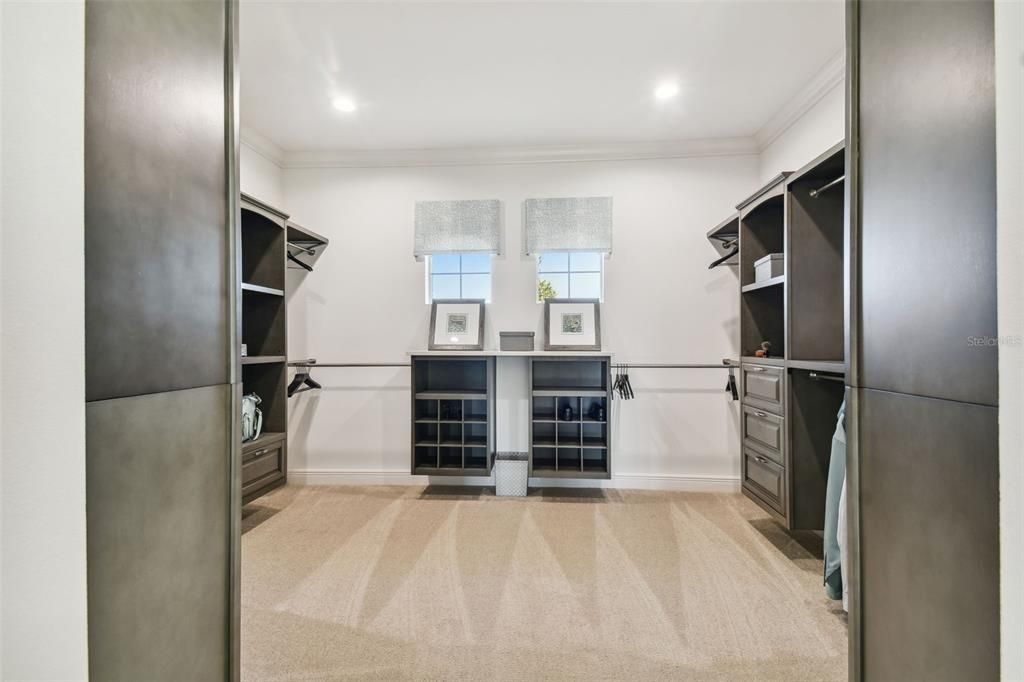 На продажу: $1,299,900 (3 спален, 2 ванн, 3066 Квадратных фут)