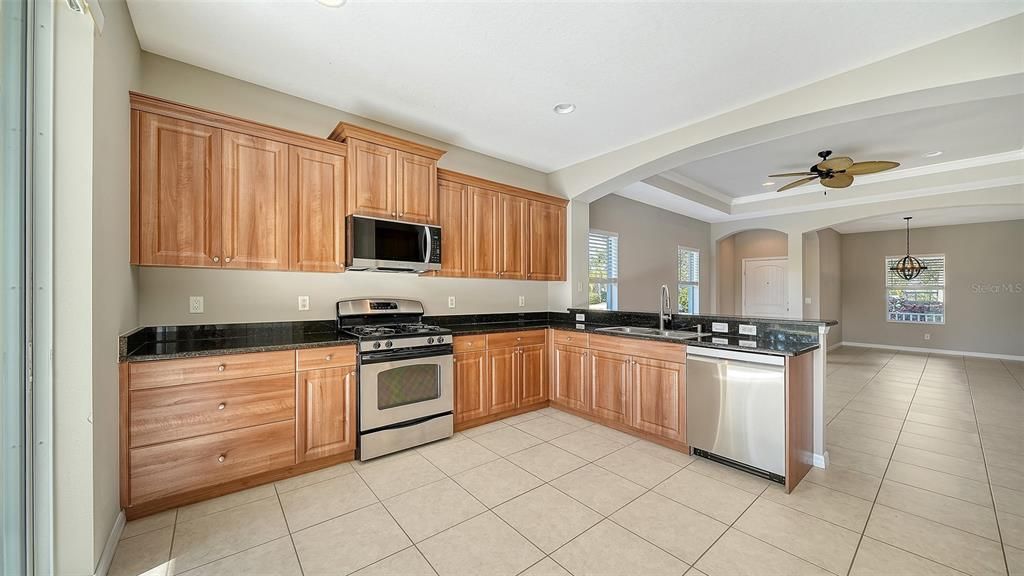 待售: $370,000 (3 贝兹, 2 浴室, 1487 平方英尺)