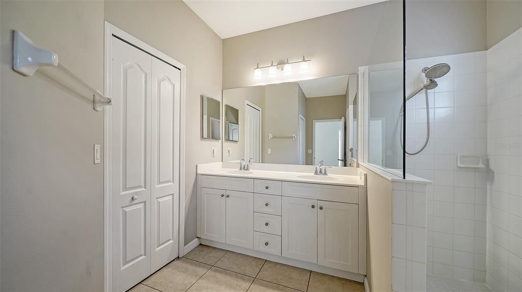 待售: $370,000 (3 贝兹, 2 浴室, 1487 平方英尺)