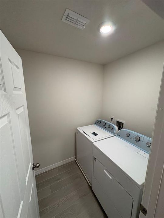 В аренду: $2,550 (3 спален, 2 ванн, 1566 Квадратных фут)