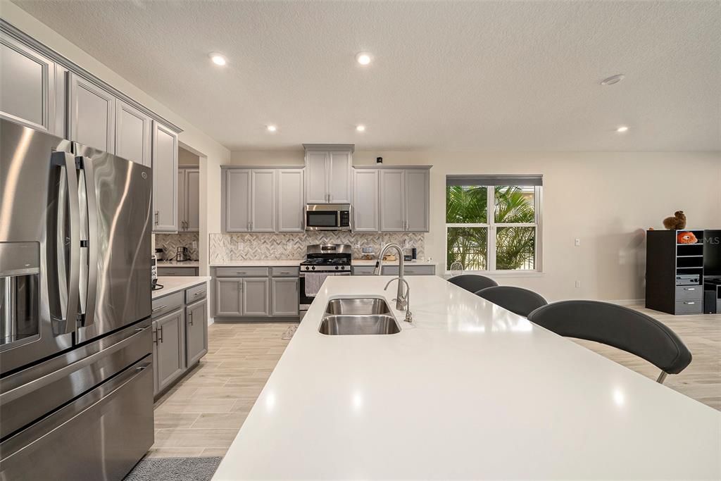 For Sale: $599,990 (4 beds, 3 baths, 2420 Square Feet)