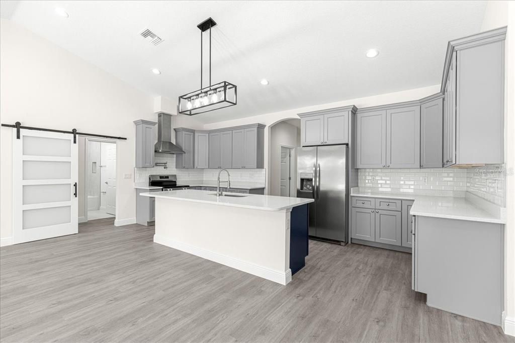 En Venta: $498,000 (3 camas, 2 baños, 3855 Pies cuadrados)